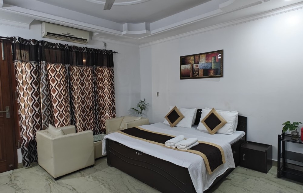  Suite Room